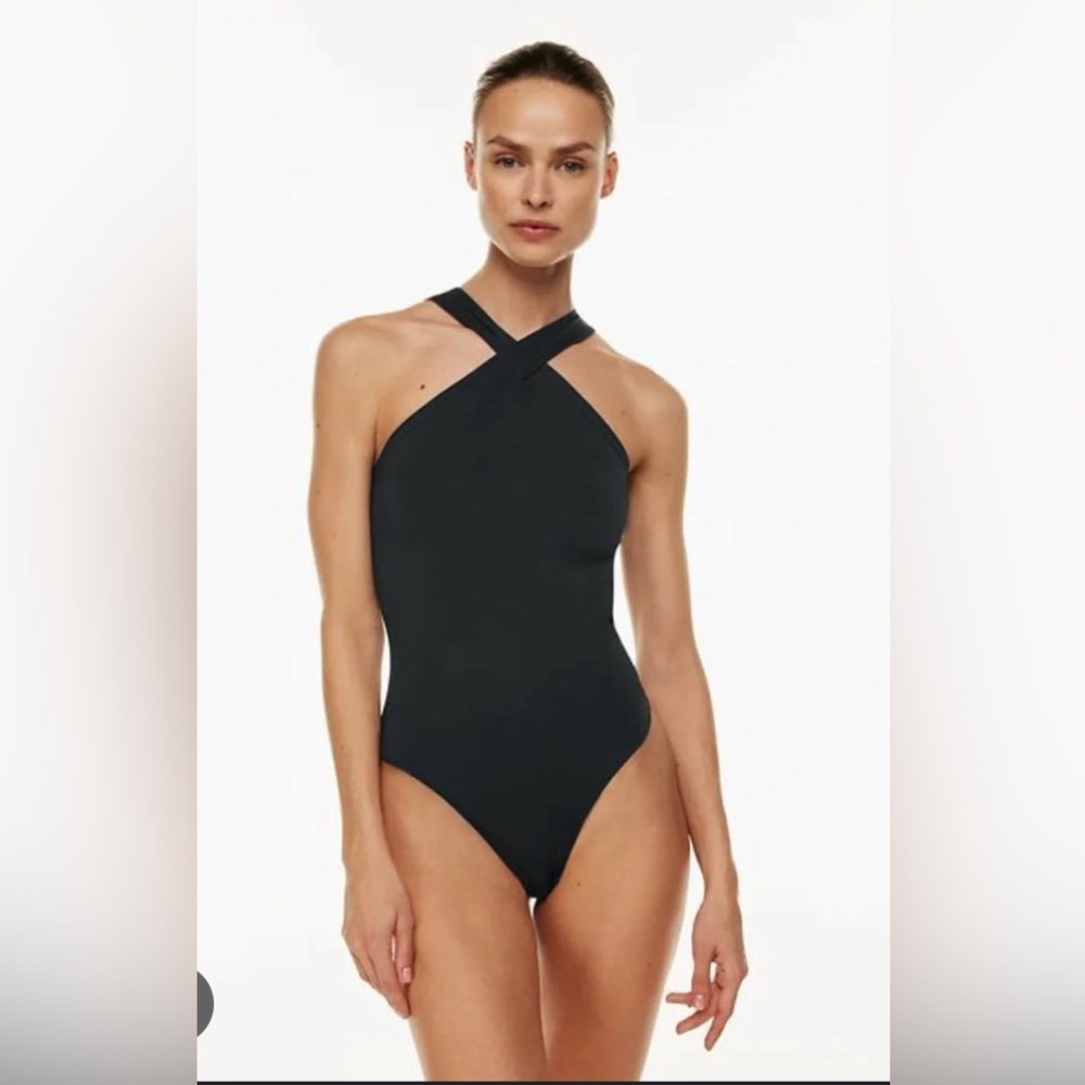 Aritzia Contour Criss Cross Bodysuit